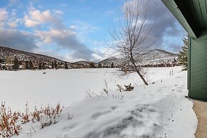 Lakeside 1629 3 Bedroom Townhouse by RedAwning