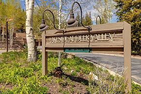 Lakeside 1629 3 Bedroom Townhouse by RedAwning