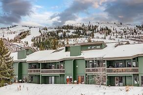 Lakeside 1629 3 Bedroom Townhouse by RedAwning