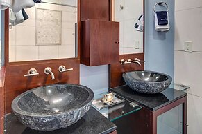 Lakeside 1629 3 Bedroom Townhouse by RedAwning