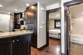 Lakeside 1629 3 Bedroom Townhouse by RedAwning