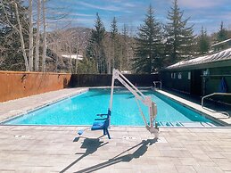 Lakeside 1629 3 Bedroom Townhouse by RedAwning