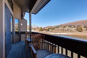 Lakeside 1629 3 Bedroom Townhouse by RedAwning