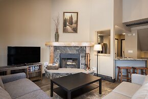 Empire Last Chair 4 Bedroom Townhouse by RedAwning