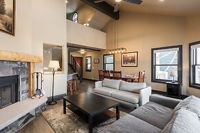 Empire Last Chair 4 Bedroom Townhouse by RedAwning