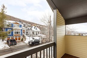 Empire Last Chair 4 Bedroom Townhouse by RedAwning