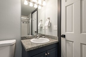 Empire Last Chair 4 Bedroom Townhouse by RedAwning