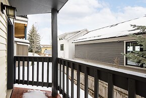 Empire Last Chair 4 Bedroom Townhouse by RedAwning