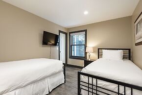 Empire Last Chair 4 Bedroom Townhouse by RedAwning