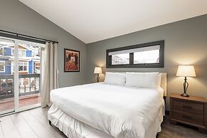 Empire Last Chair 4 Bedroom Townhouse by RedAwning