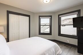 Empire Last Chair 4 Bedroom Townhouse by RedAwning