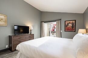 Empire Last Chair 4 Bedroom Townhouse by RedAwning