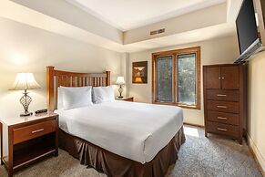 Park Station 247-1 1 Bedroom Condo by RedAwning