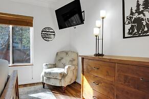 Park Station 113 2 Bedroom Condo by RedAwning