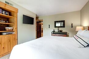 Park Station 140 2 Bedroom Condo by RedAwning