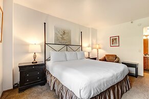 Park Station 218 2 Bedroom Condo by RedAwning