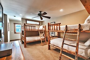 Snow Flower 071 3 Bedroom Condo by RedAwning