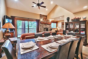 Snow Flower 071 3 Bedroom Condo by RedAwning