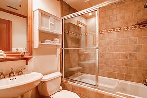 Lift Lodge 203 2 Bedroom Condo by RedAwning