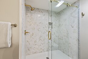 Town Pointe B204 3 Bedroom Condo by RedAwning