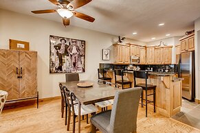 Town Pointe C304 3 Bedroom Condo by RedAwning