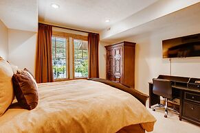 Town Pointe C304 3 Bedroom Condo by RedAwning