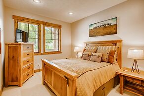 Town Pointe C304 3 Bedroom Condo by RedAwning