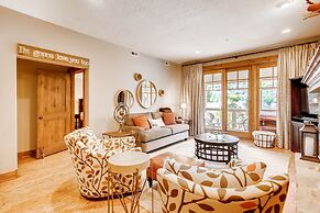 Town Pointe C304 3 Bedroom Condo by RedAwning