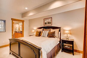 Town Pointe C304 3 Bedroom Condo by RedAwning