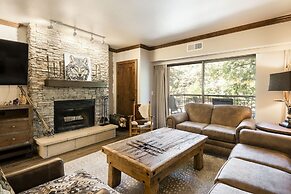 Park Station 227 & 229 5 Bedroom Condo by RedAwning