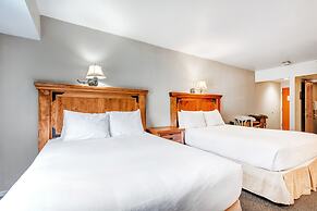 Park Station 236 2 Bedroom Condo by RedAwning