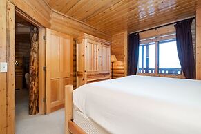 Comstock 205 2 Bedroom Condo by RedAwning