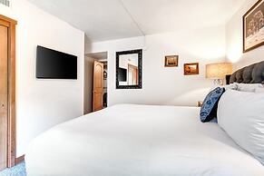 Park Station 139 2 Bedroom Condo by RedAwning