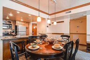 Park Station 139 2 Bedroom Condo by RedAwning