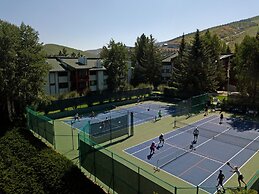 Snow Flower 103 2 Bedroom Condo by RedAwning