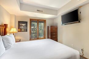 Park Station 247 2 Bedroom Condo by RedAwning