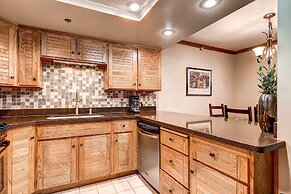 Park Station 247 2 Bedroom Condo by RedAwning