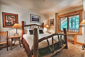 Comstock 203 2 Bedroom Condo by RedAwning