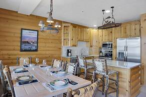 Comstock 203 2 Bedroom Condo by RedAwning