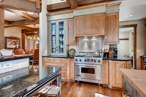 Red Pine Residence 6 Bedroom Home by RedAwning