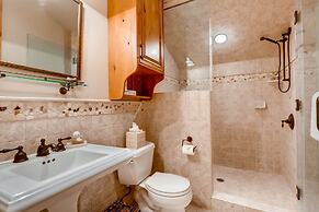 Red Pine Residence 6 Bedroom Home by RedAwning