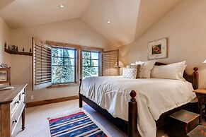 Red Pine Residence 6 Bedroom Home by RedAwning