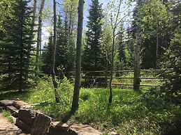 Red Pine Residence 6 Bedroom Home by RedAwning