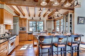 Red Pine Residence 6 Bedroom Home by RedAwning