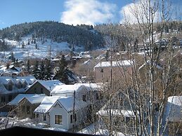 Park Station 147 2 Bedroom Condo by RedAwning