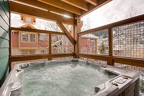 Town Pointe C201 3 Bedroom Condo by RedAwning