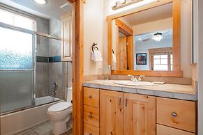 Town Pointe C201 3 Bedroom Condo by RedAwning