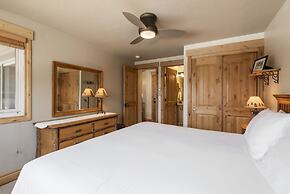 Snow Flower 132 2 Bedroom Condo by RedAwning