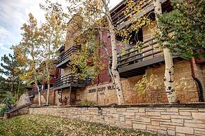 Silver Cliff Village 103 2 Bedroom Condo by RedAwning