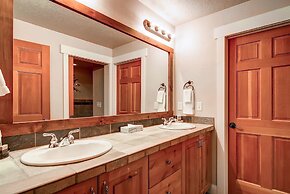 Town Pointe B303 3 Bedroom Condo by RedAwning